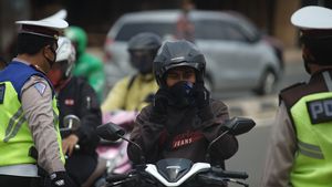 Antisipasi Massa Perusuh Demo Tolak UU Cipta Kerja, Polisi Razia di Perbatasan Jakarta