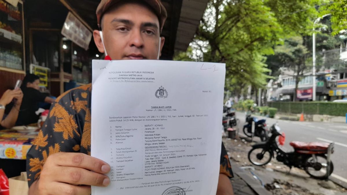 المبلغ عن قضية الاحتيال الذهبي في ITC Permata Hijau يطلب من شرطة Jaksel تفسيرا ، لماذا تم إيقاف القضية