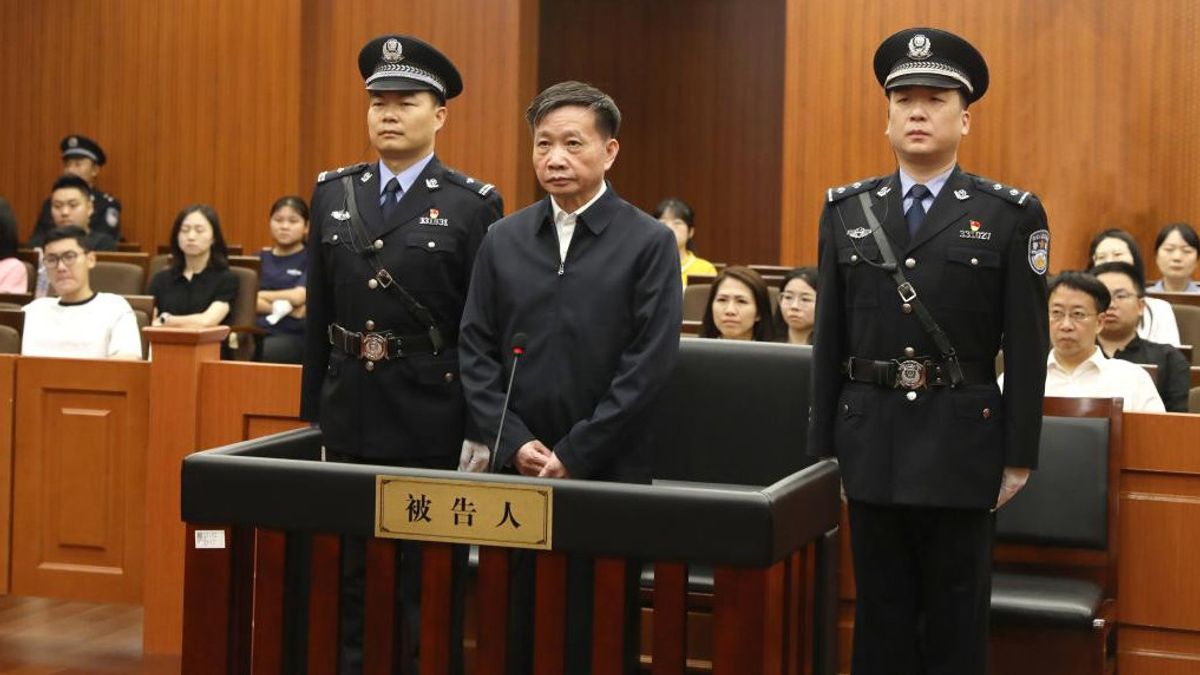 Chinese Government Official Sentenced To Life In Prison For Illegal Operations And Corruption Related To Bitcoin Mining