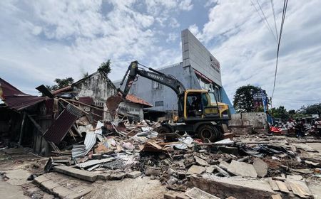 43 Kios Tak Berizin di Pasar Tumpah Ciwaringin Bogor Dibongkar