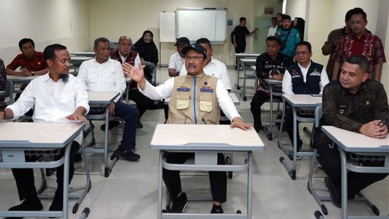 メンソスは、人民学校の生徒の選択のための客観的な地域の長に思い出させる