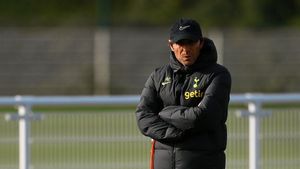 Buntut Kartu Merah Saat Tottenham Vs Sporting, Antonio Conte Tak Bisa Dampingi Tim di Laga Penentuan