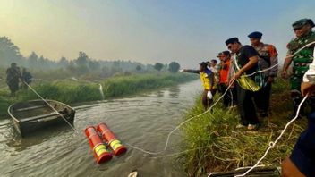 Syamsudin Noor Airport Area Vulnerable To Forest And Land Fires, South Kalimantan Provincial Government Opens Sluice Doors Do Wetting