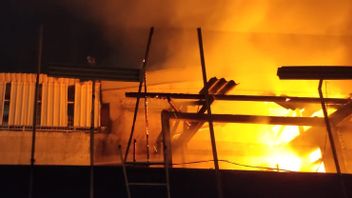 プロガドゥン地区の2階建て住宅の爆発、消火器:電気的短絡による