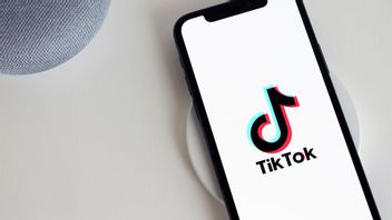 TikTokは未成年者の多くのアカウントのために再スプレー