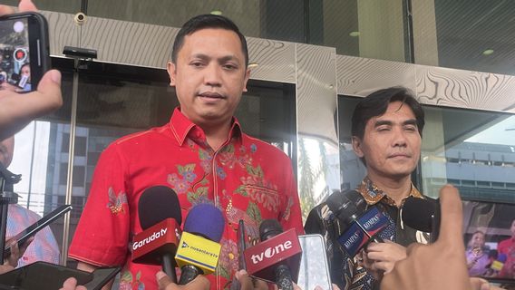 Kusnadi's Lawyer Accuses Investigators Of Serious Violations After Submitting Additional Evidence To The KPK Council