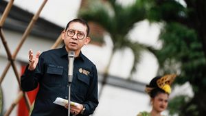 Gelar Pahlawan Soeharto Disoal, Fadli Zon: Semua Syarat Terpenuhi dan Transparan