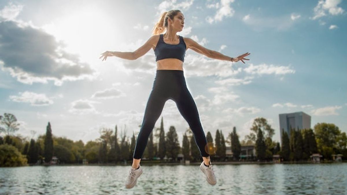 Manfaat Melakukan Squat Jump dalam Aktivitas Olahraga, Latihan Kardio yang Penting untuk Tubuh
