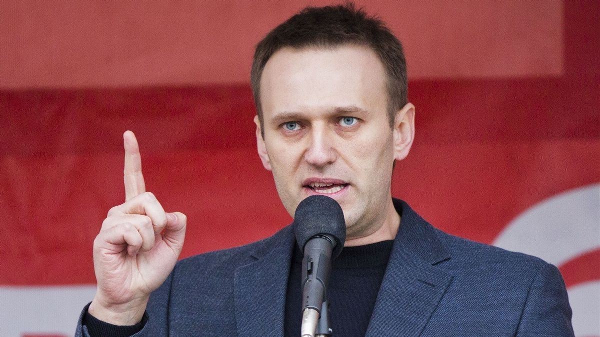 Russia Adds President Putin And Kremlin Critic Alexei Navalny To List Of Terrorists And Extremists
