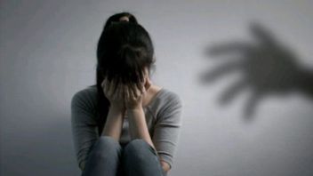 まだトラウマを抱えており、カンドゥン父親の虐待の被害者はセーフハウスに置かれている