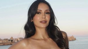 Nina Dobrev Buka Suara Kabar Hubungan dengan Zac Efron