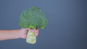 Bagaimana Cara Memasak Brokoli yang Sehat dan Tidak Lembek?