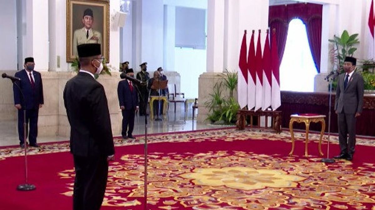 Presiden Joko Widodo Lantik Eks Seskab Andi Widjajanto Jadi Gubernur Lemhanas 
