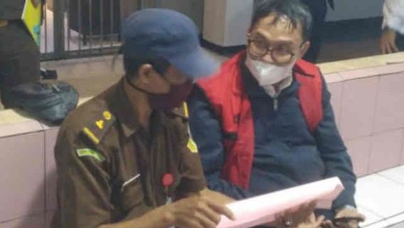 Jadi Tersangka Korupsi Pengadaan Alat Besar Darat, Kepala BPKPD Kota Cirebon Ditahan Kejari