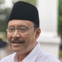 Dipanggil Prabowo ke Istana, Mensos Sebut 1,9 Juta Daftar Nama Penerima Bansos Dicoret  