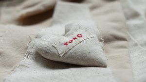 7 Suitable Clothing Materials For The Dry Season, Comfortable And Not Making It Hot