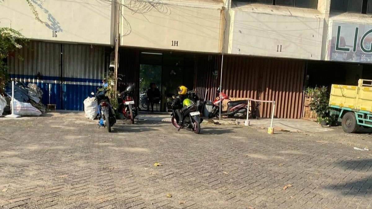 La police visite au magasin à Duren Sawit TKP escroquerie au lieu d’affichage : Les gens disent que tous les magasins sont fermés