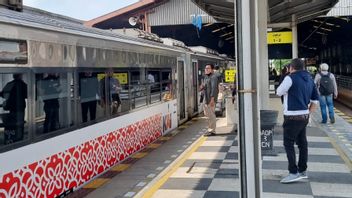 交通部长Budi Karya希望火车乘客在圣诞节和新年假期期间获得良好的服务