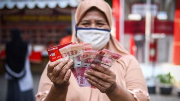 Jokowi Ordonne Que Les Bansos Soient Distribués Aux Personnes Touchées Par L’urgence De Ppkm