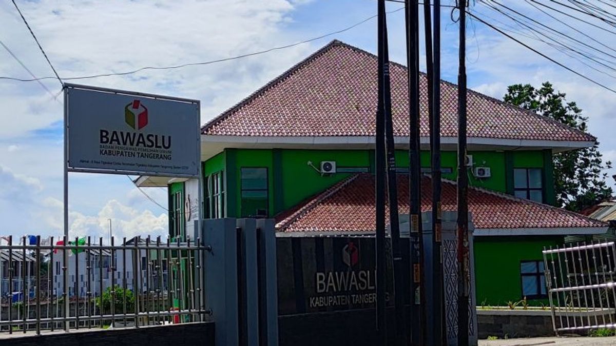 Tangerang Bawaslu Finds Campaign Candidates At Houses Of Worship And Uses Red Plate Cars