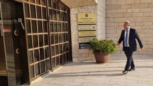 Pekan Lalu Kunjungi Kompleks Al Aqsa, Ben-Gvir Kini Perintahkan Polisi Israel Copot Bendera Palestina di Ruang Publik