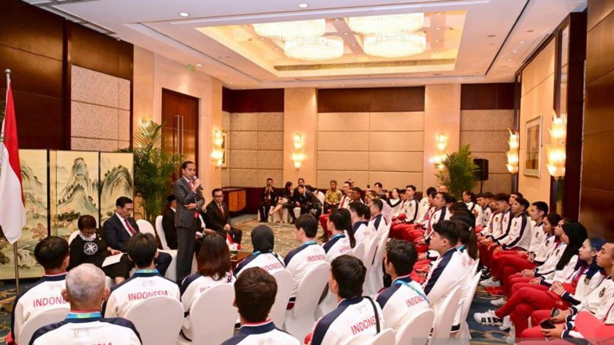 Jokowi Encourages Indonesian Athletes At The FISU World University Game Event