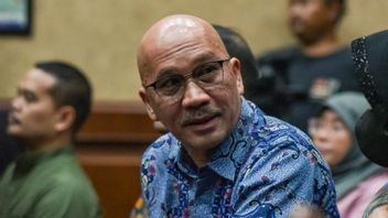 除了Nadiem Makarim，检察官提到的24个当事人收到了Chromebook腐败的钱