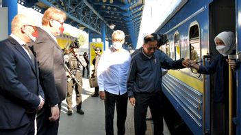 After 11 Hours Of Extraordinary Train Ride From Poland, Jokowi Finally Sets Foot In Kyiv