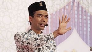 Setelah Singapura, Madura Tolak Kedatangan Ustaz Abdul Somad, Sindiran Telak Pegiat Medsos: Orang Sombong Bakal Salahkan Seluruh Dunia