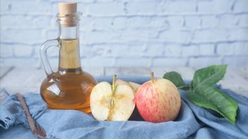 Although Healthy, Avoid 7 Wrong Ways To Eat Apple Cider Vinegar