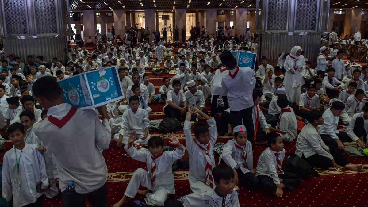 Le Minerale Strengthens Partnership with Istiqlal Mosque, Promotes Empowerment of MSMEs in Ramadan