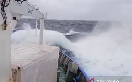 BMKG: Waspadai Gelombang Setinggi Empat Meter di Laut Natuna Utara