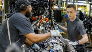 Diskors karena Maki Trump Pelindung Pedofil, Pekerja Ford Ini Justru Ketiban Durian Runtuh Rp2,7 Miliar