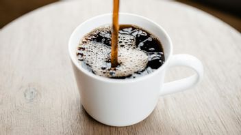 Healthy Coffee Drinking Tips From Biochemical Experts