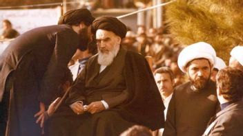 تاريخ الصراع الإيراني الإسرائيلي: اتهم الخميني إسرائيل برغبتها في السيطرة على المسجد الحرام والمسجد النبوي