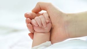 Kenali Penyebab dan Cara Mengatasi Ruam Kemerahan pada Lipatan Kulit Bayi