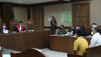 Revealed At Trial, Azis Syamsuddin Has 8 People To Secure Cases At The KPK