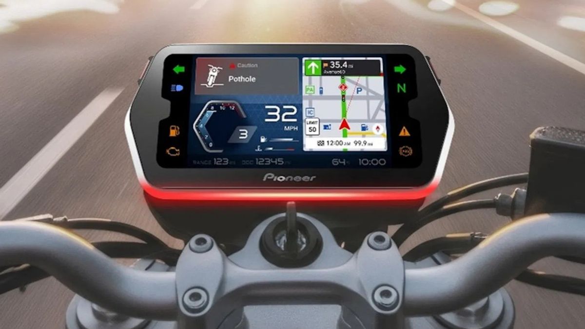 摩托车骑手可以与Pioneer Ride Connect一起监控智能手机而不会受到干扰