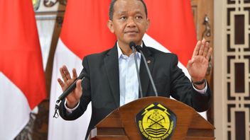 بعد مرور عام على تولي برابوو منصب الرئيس، افتتح معرض بهليل عشرات محطات الطاقة الخضراء