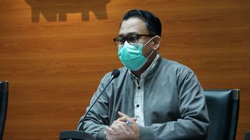 KPK Auctions Toyota Camry And Inova Looted By Corrupt Prison, Sukiman-Kharuddin Syah