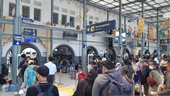 Backflow Of Homecomers At Gambir Station And Pasar Senen Is Still Normal