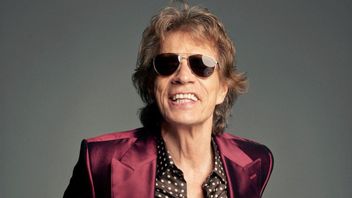 Mick Jagger Nikmati Malam di Bar Jogetin Lagu 'Moves Like Jagger'