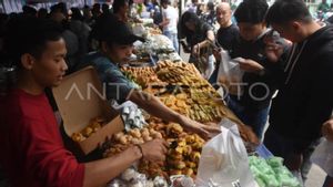 Petugas Temukan Takjil Mengandung Bahan Berbahaya di Sejumlah Sentra Makanan DKI Jakarta