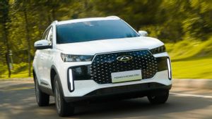 Chery Tiggo Cross CSH Raih Penghargaan Mobil Hybrid Favorit di GIIAS 2025