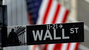 Investor Khawatir Perlambatan Ekonomi, Wall Street Menetap Lebih Tinggi 