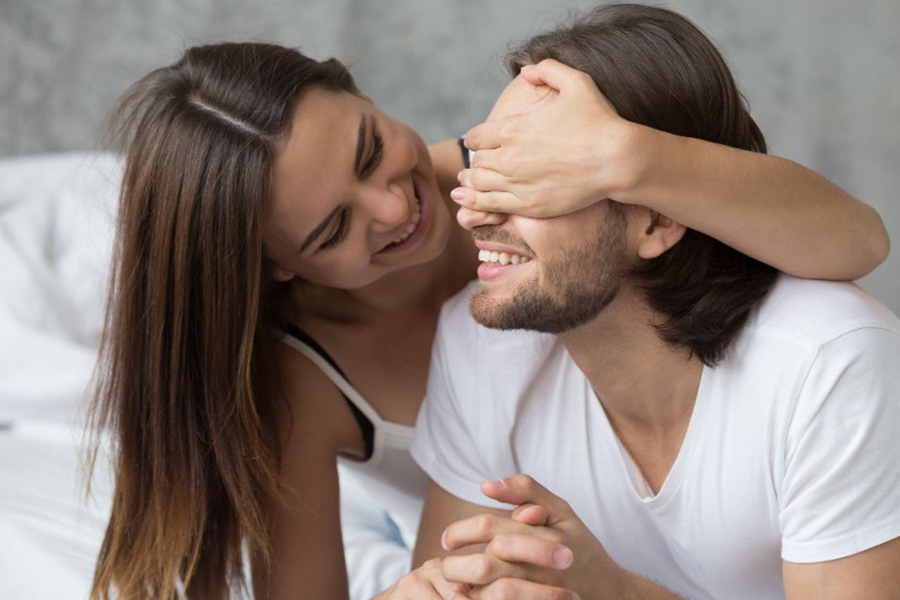 husband closed wife eyes for friend