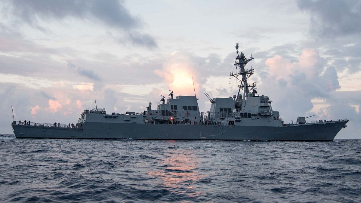 US Missile Destroyer Sailing In Taiwan Strait, China: Troops In The Area Are Alert