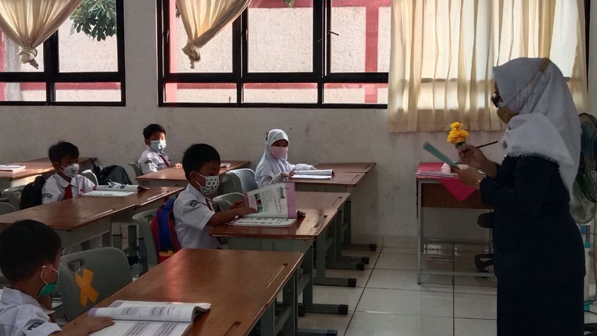 Belajar Tatap Muka di Surabaya Dimulai Pekan Depan, Wali Kota Eri Buka dengan Kapasitas 25 Persen