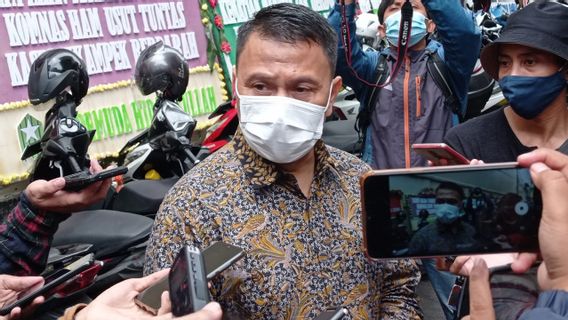 Mardani Ali Sera Dit Famille De 6 Soldats FPI Permis Komnas HAM Pour Effectuer Une Ré-autopsie