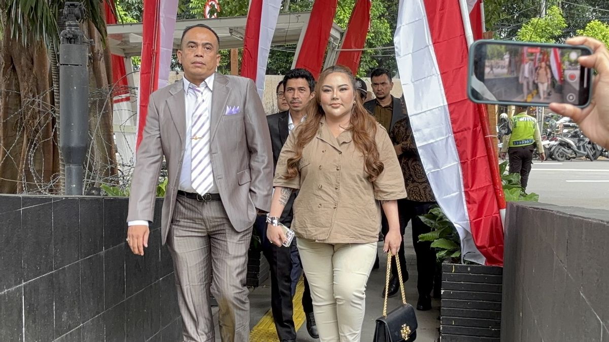 Usai Absen karena Tifus, Lisa Mariana Kembali Diperiksa Bareskrim Soal Kasus Ridwan Kamil